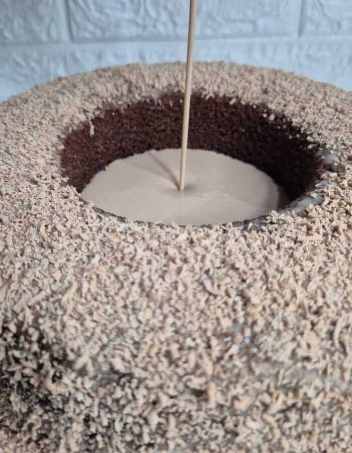 Rosca grande de Turín con crema en el centro